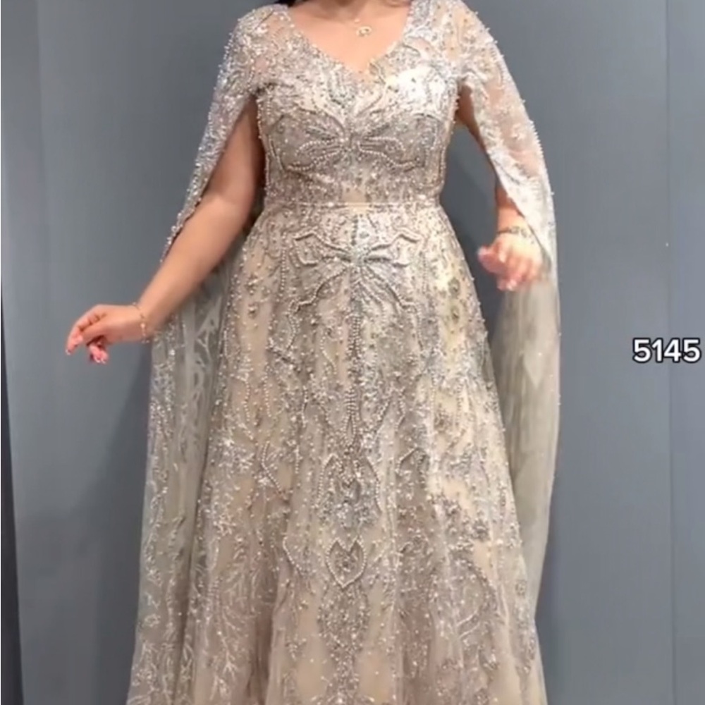 Elegant Silver Embellished Gown - Picture 3 of 8